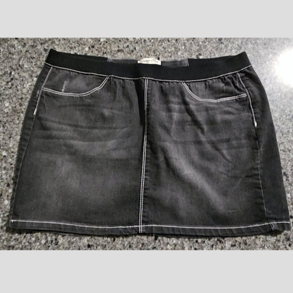 Black Denim Mini Skirt - Picture 1 of 3